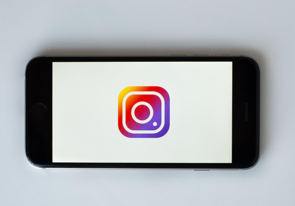 horizontal view of instagram