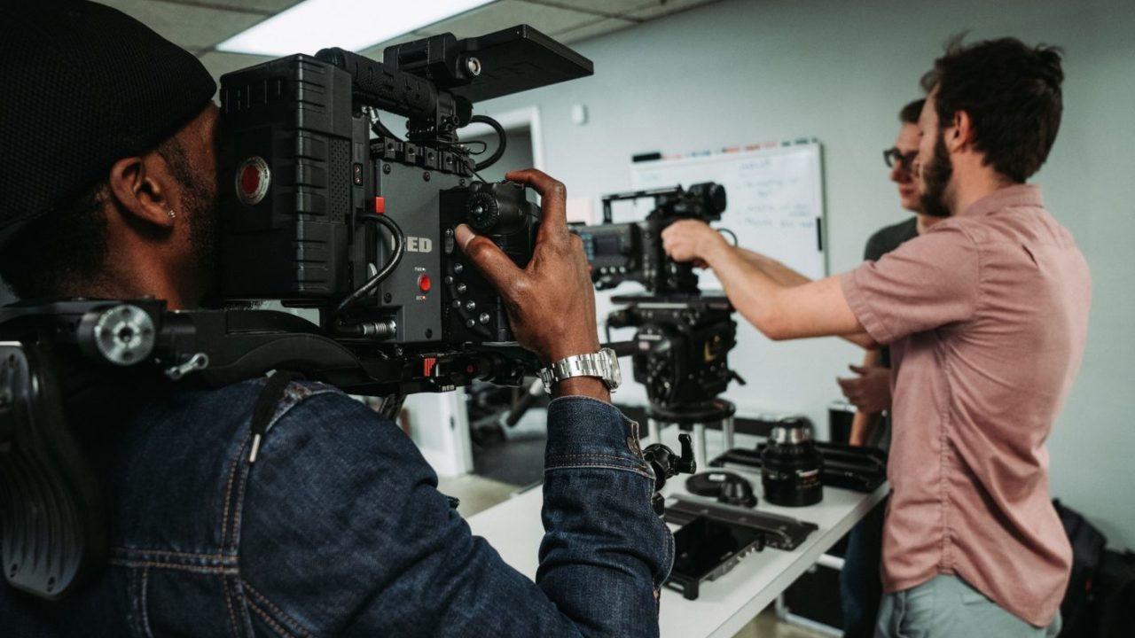 pexels-cinedirektor-films-3928536-1407×939 pexels-cinedirektor-films-3928536-1407x939