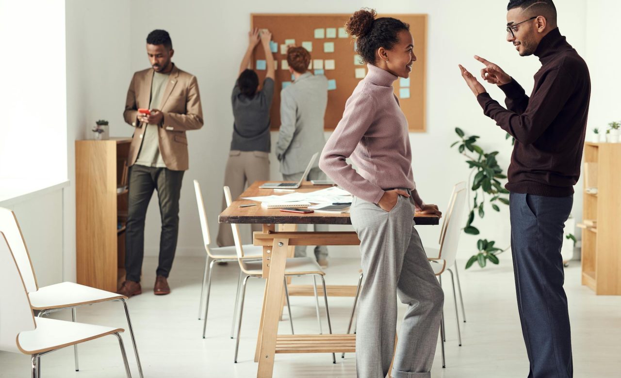 meeting- pexels-fauxels-3182765