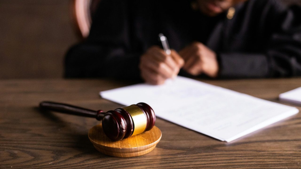 pexels-judge law pexels-judge law